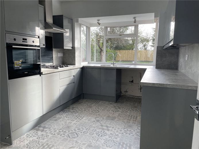 3 bedroom house, Thornhill Road, Middlestown WF4