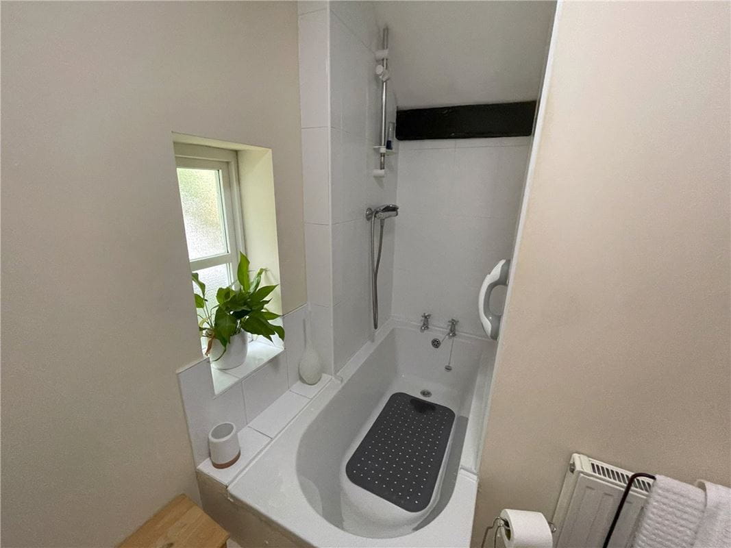 2 bedroom cottage, Nabbs Lane, Slaithwaite HD7