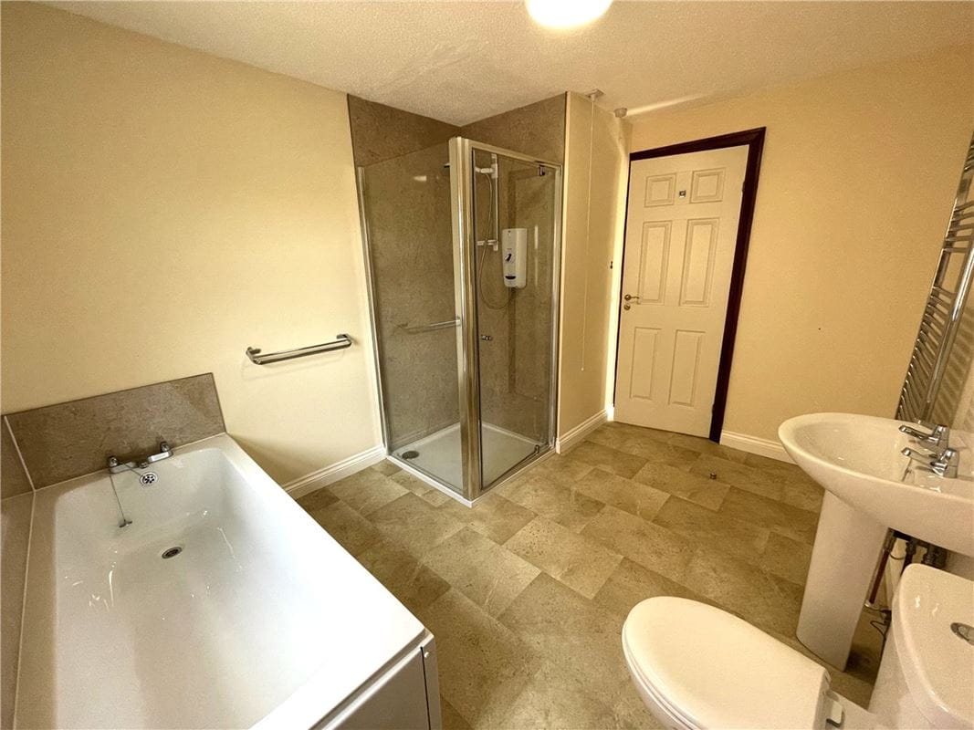 4 bedroom house, The Croft, Kirby Hill YO51 - Available