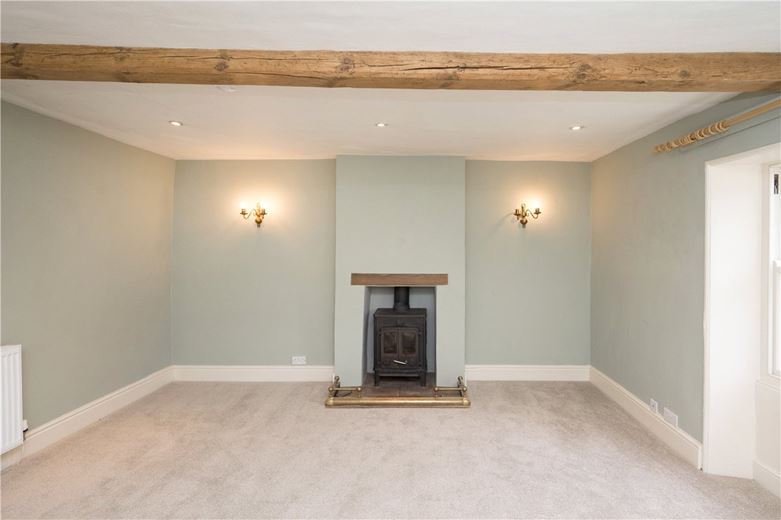 3 bedroom cottage, The Green, Kirklington DL8 - Available