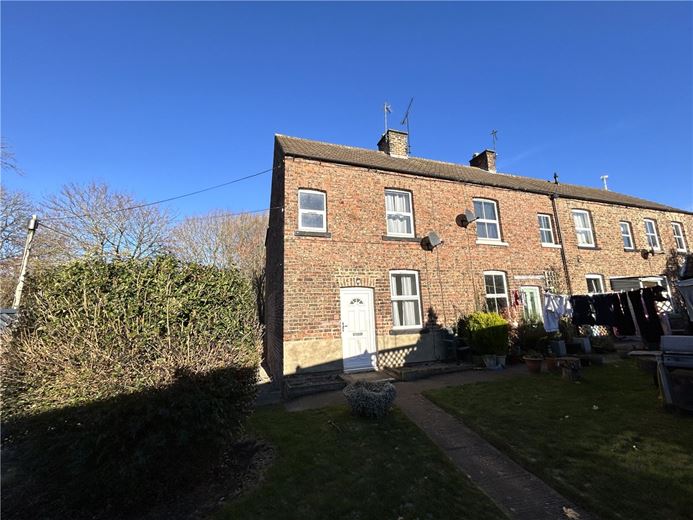 2 bedroom cottage, Ure Bank Top, Ripon HG4 - Available