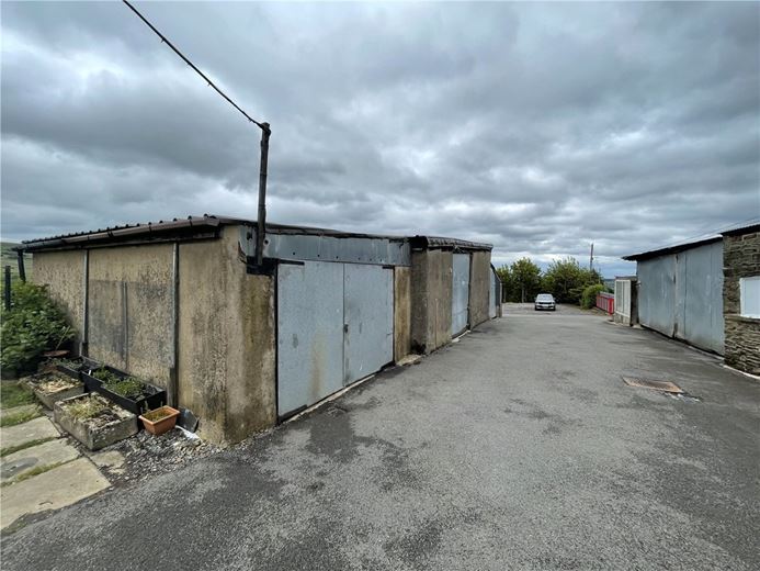  Farm, 1 Copside, Huddersfield HD7 - Available