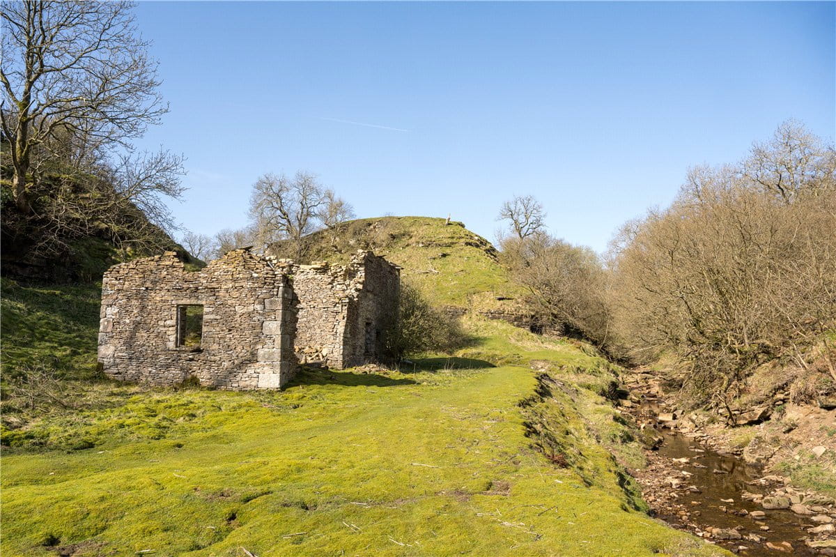  Farm, Hurst, Richmond DL11 - Available