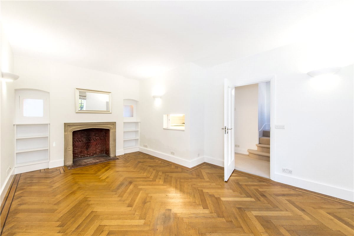 2 bedroom house, Thurloe Close, South Kensington SW7 - Available