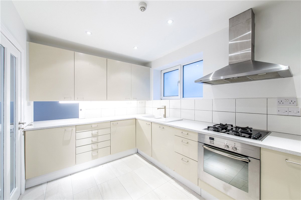 2 bedroom house, Thurloe Close, South Kensington SW7 - Available