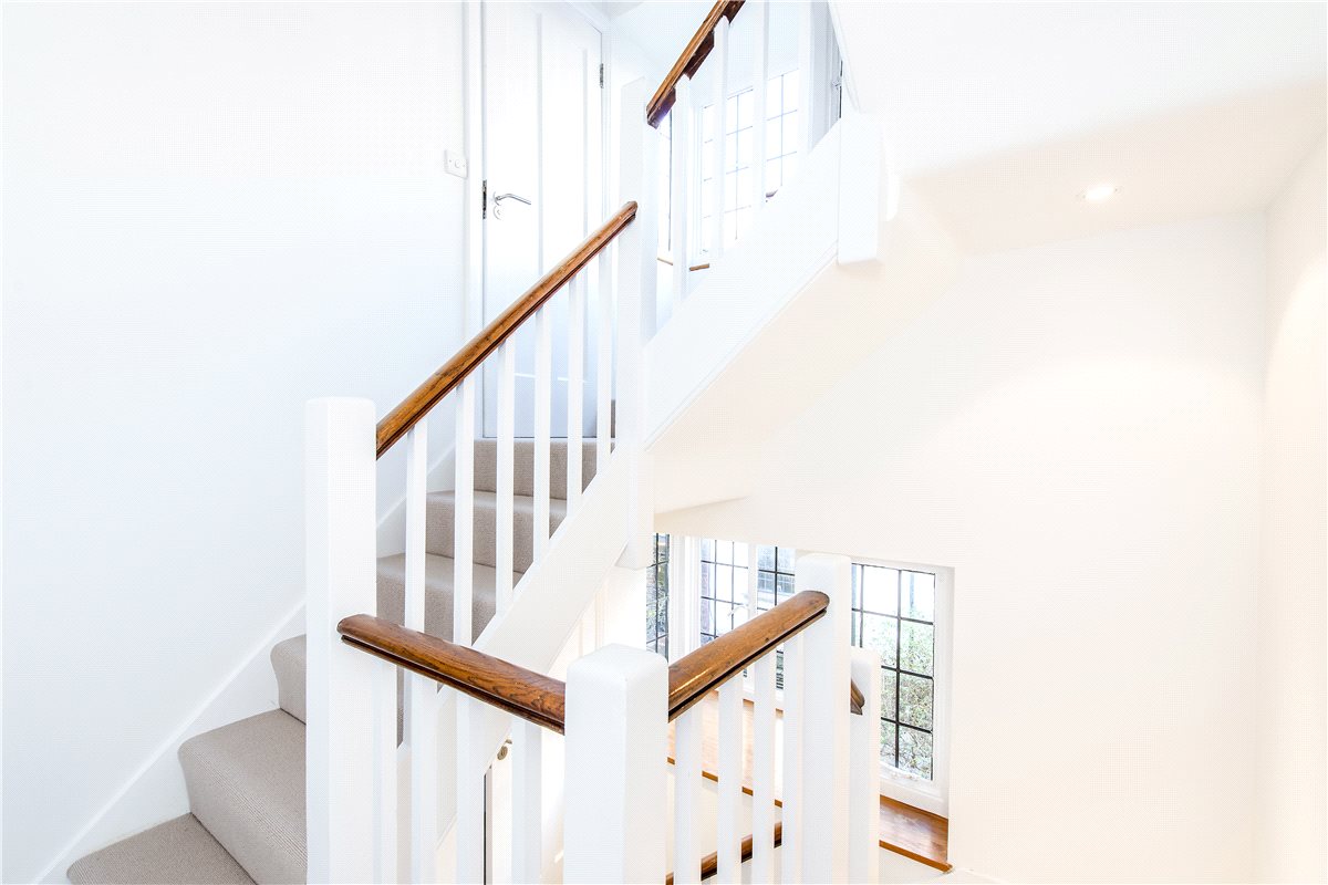 2 bedroom house, Thurloe Close, South Kensington SW7 - Available