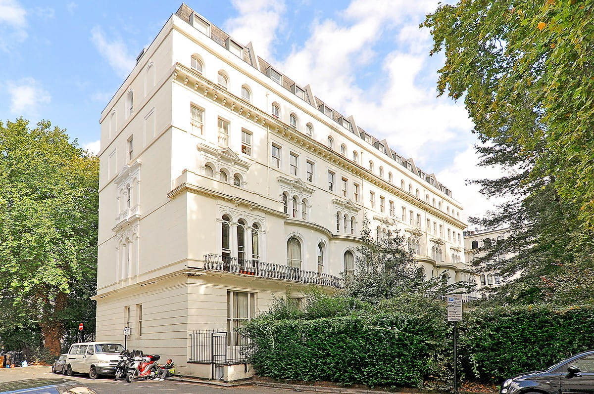1 bedroom flat, Kensington Garden Square, Bayswater W2 - Available