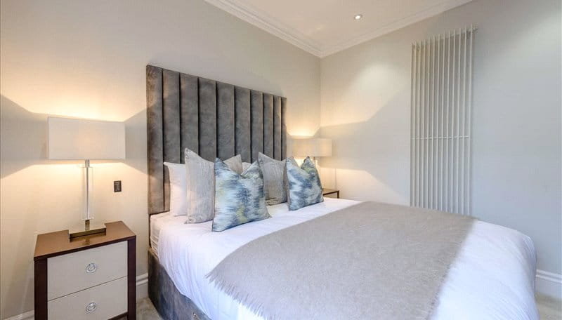 1 bedroom flat, Kensington Garden Square, Bayswater W2 - Available