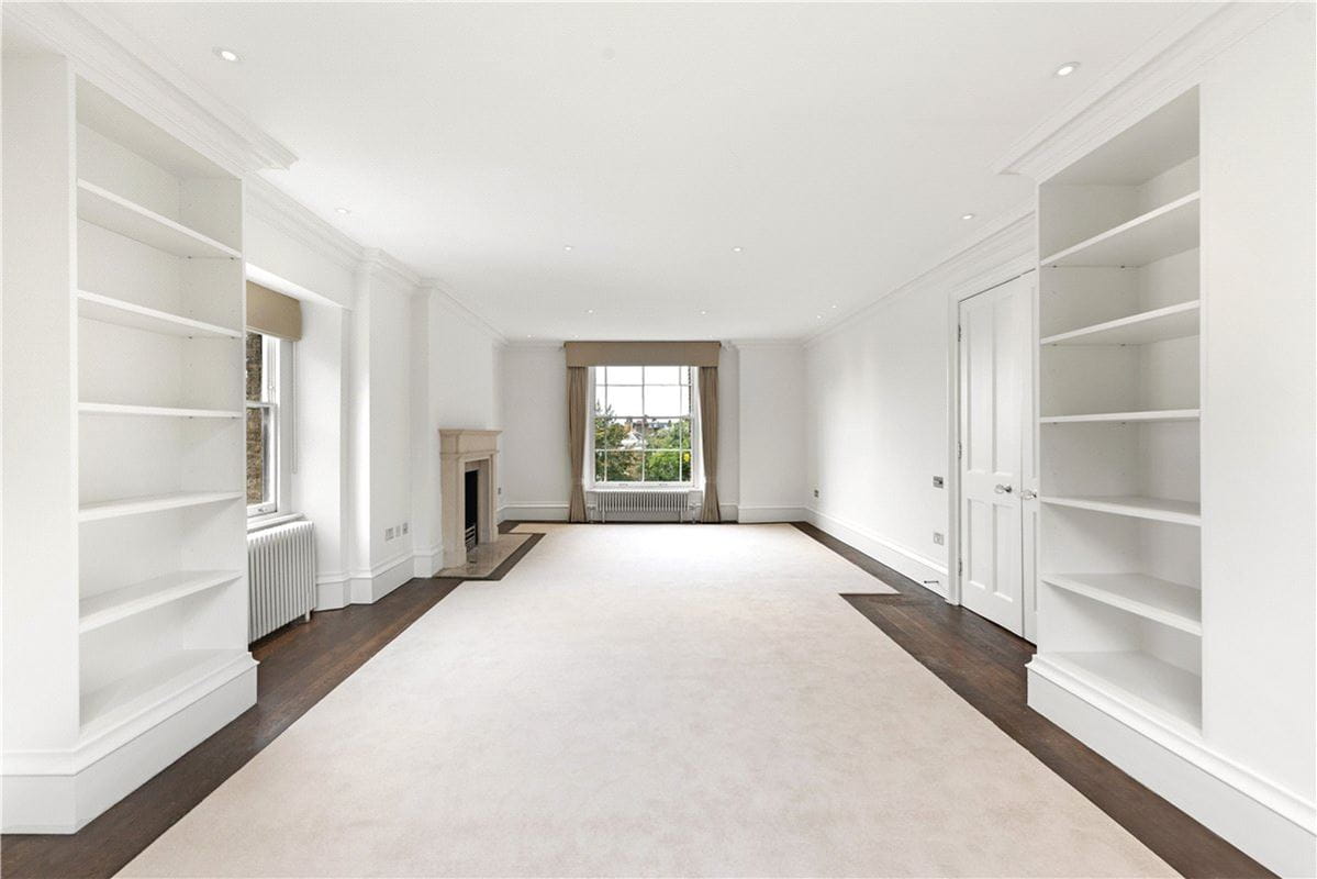 3 bedroom flat, Addison Road, London W14 - Available