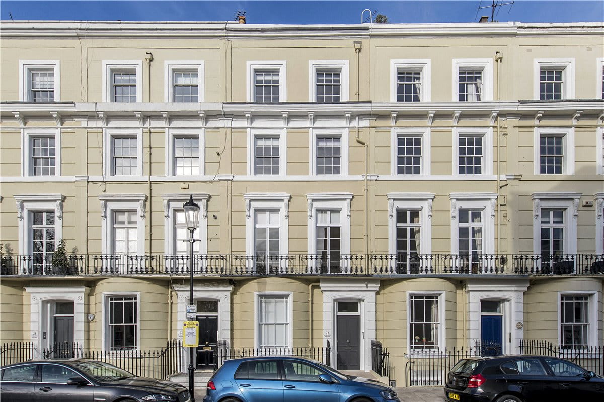 1 bedroom flat, Norland Square, Holland Park W11 - Available