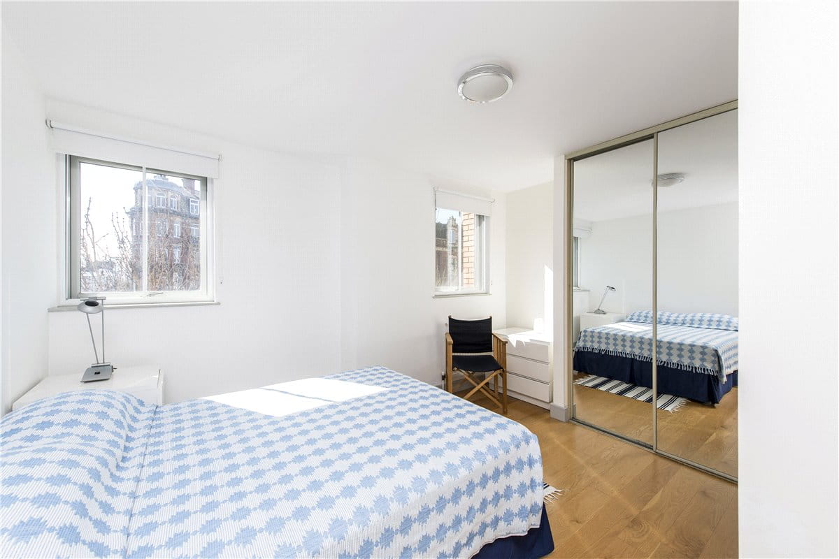 2 bedroom flat, Artesian Road, Bayswater W2