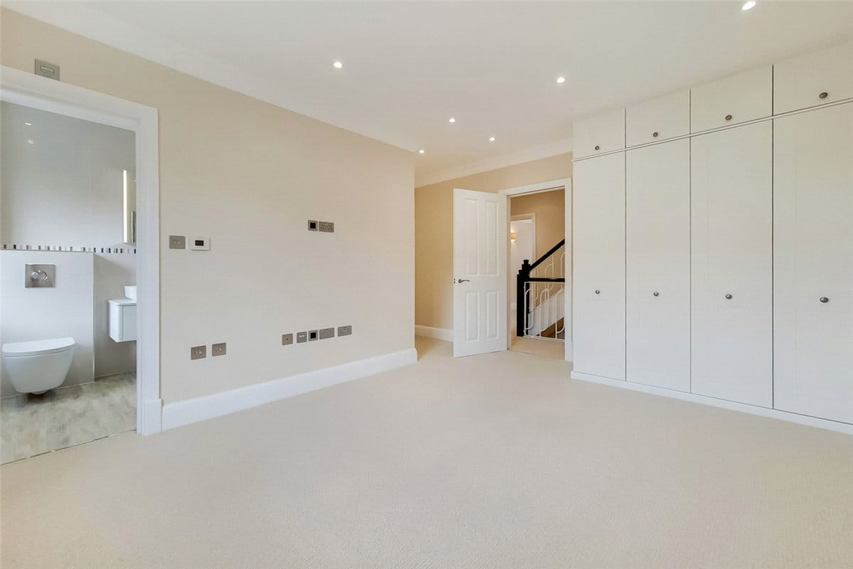 4 bedroom house, Abbotsbury Road, Holland Park W14 - Available