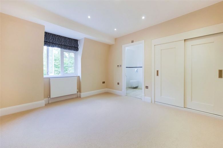 4 bedroom house, Abbotsbury Road, Holland Park W14 - Available