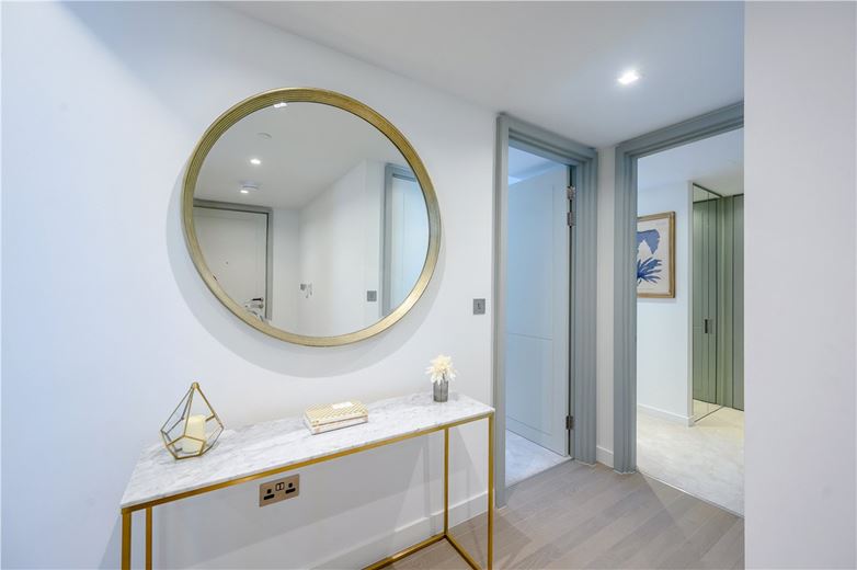 2 bedroom flat, Edgware Road, London W2 - Available