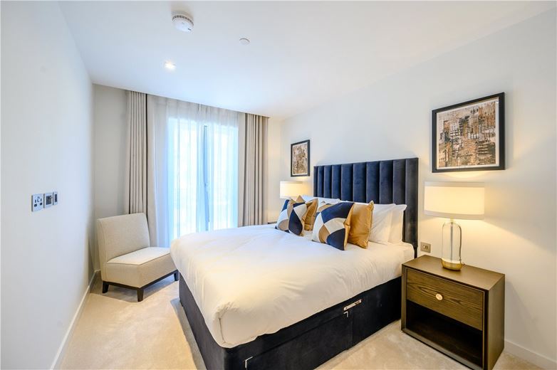 2 bedroom flat, Edgware Road, London W2 - Available