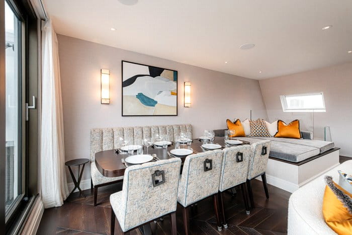 3 bedroom flat, Prince Of Wales Terrace, London W8 - Available