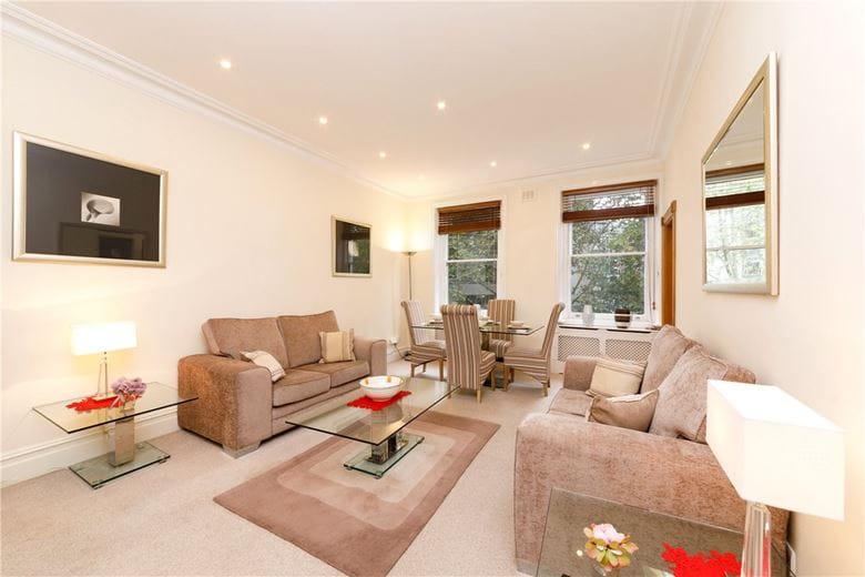 2 bedroom flat, Ashburn Gardens, South Kensington SW7 - Available