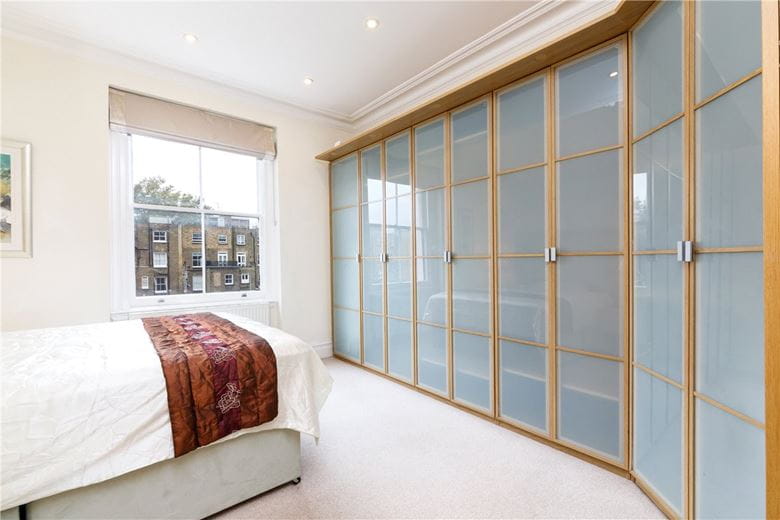 2 bedroom flat, Ashburn Gardens, South Kensington SW7 - Available