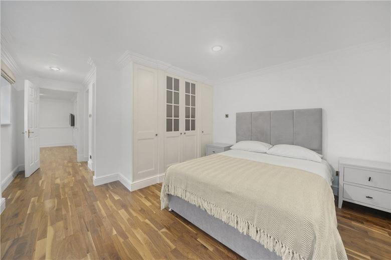 1 bedroom flat, Manson Place, South Kensington SW7 - Let Agreed