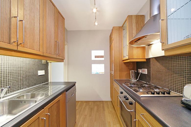 1 bedroom flat, Fulham Road, London SW3 - Available