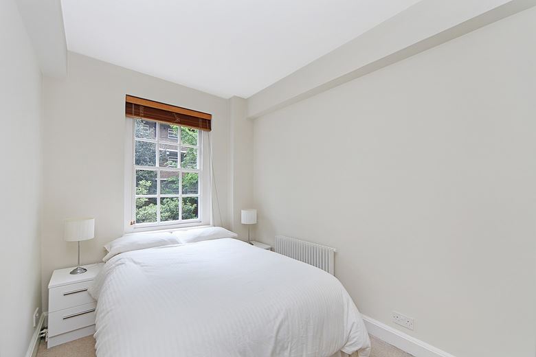 1 bedroom flat, Fulham Road, London SW3 - Available