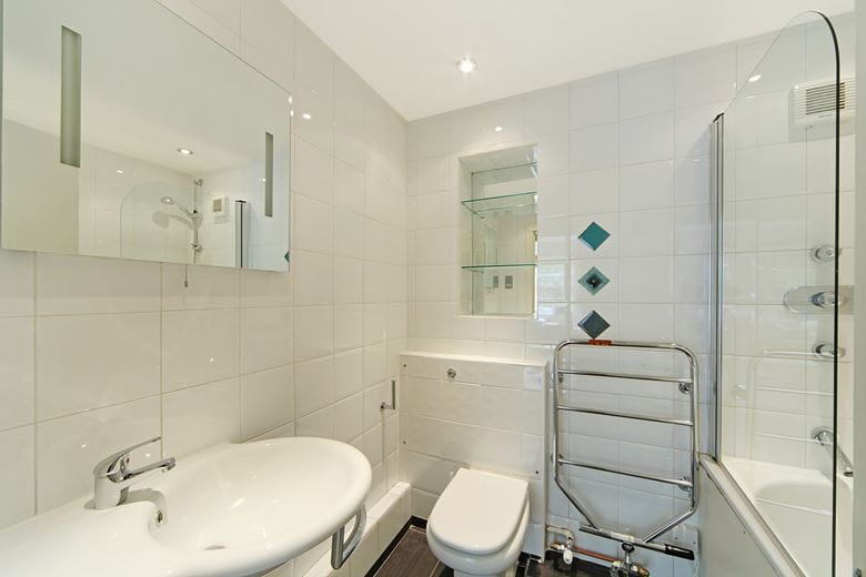 1 bedroom flat, Fulham Road, London SW3 - Available