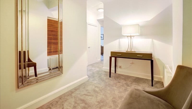 1 bedroom flat, Fulham Road, London SW3 - Available