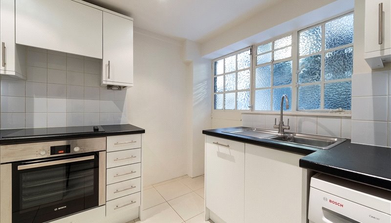 2 bedroom flat, Fulham Road, SW3 - Available