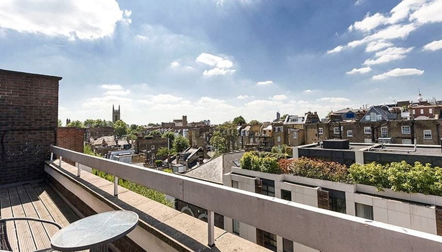 2 bedroom flat, Fulham Road, Chelsea SW3 - Available