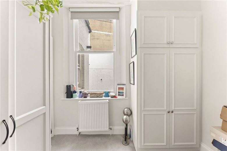 3 bedroom flat, Queens Gate, South Kensington SW7 - Available