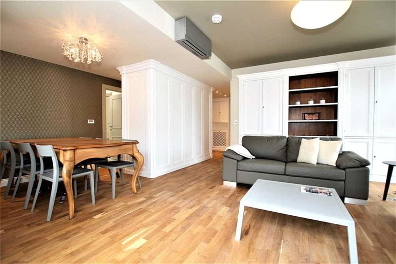2 bedroom flat, Princes Court, 88 Brompton Road SW3 - Available