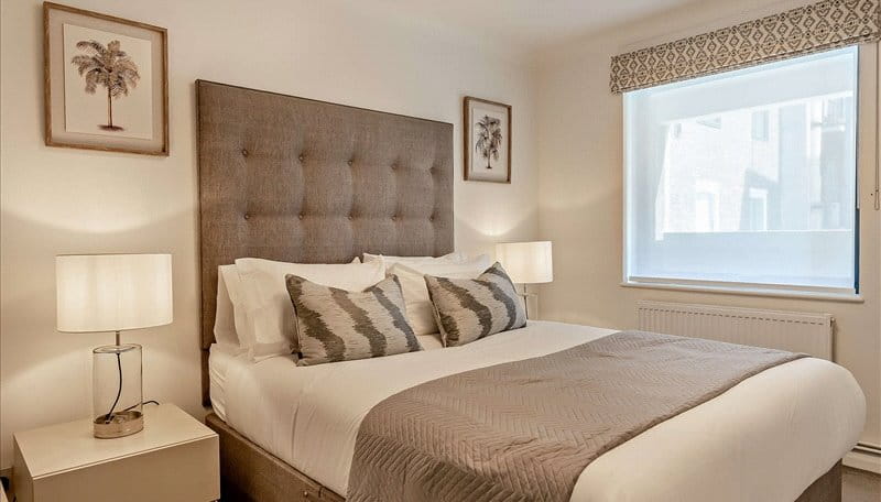 2 bedroom flat, Fulham Road, London SW3 - Available