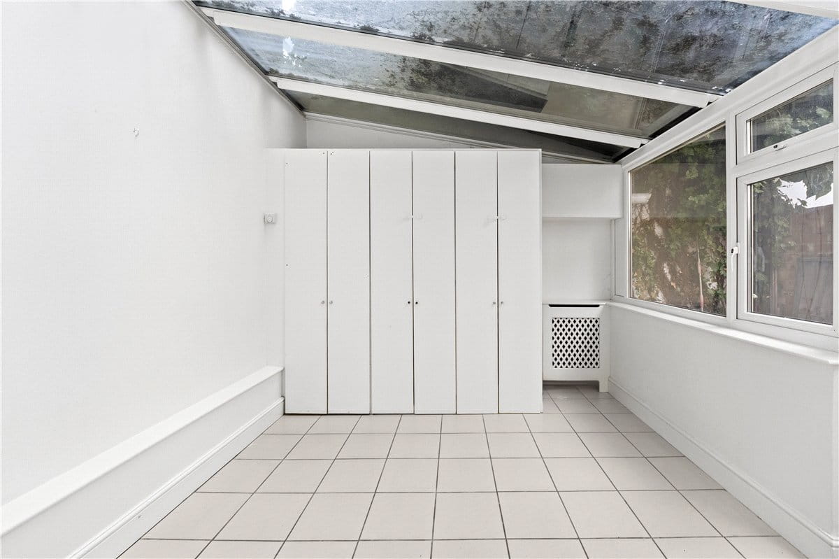 4 bedroom house, Donne Place, Chelsea SW3 - Available