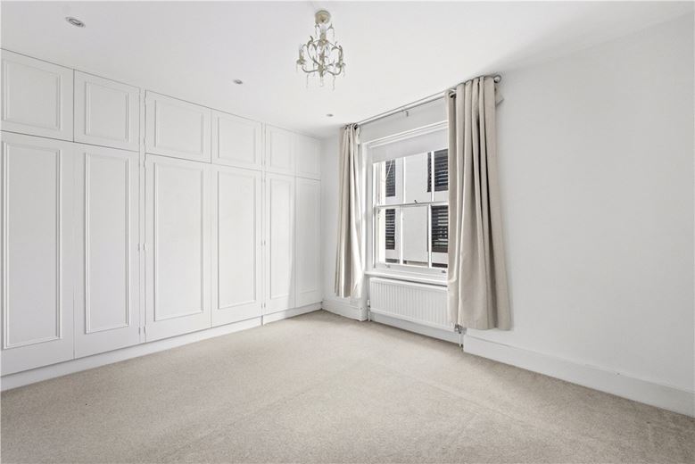 4 bedroom house, Donne Place, Chelsea SW3 - Available