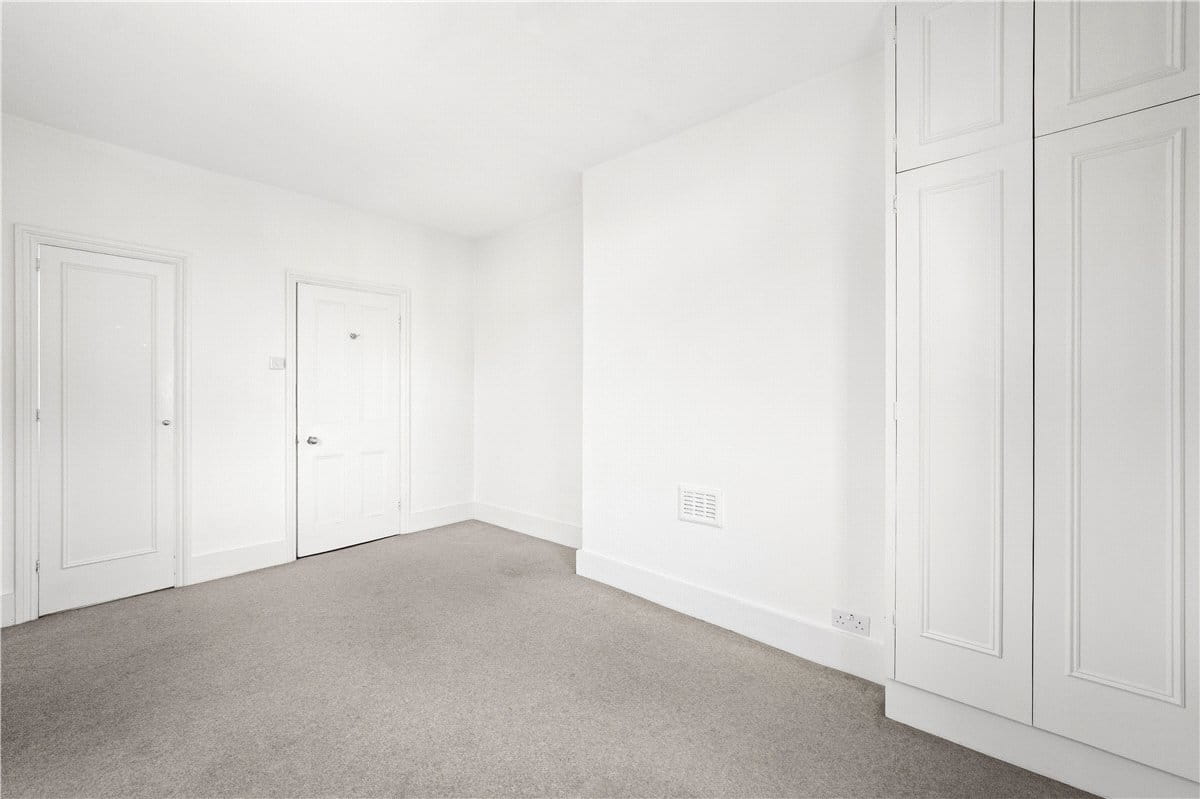 4 bedroom house, Donne Place, Chelsea SW3 - Available