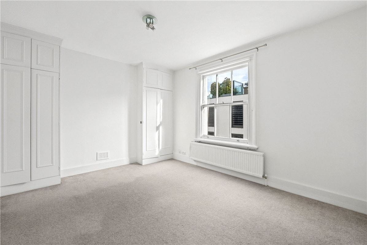4 bedroom house, Donne Place, Chelsea SW3 - Available