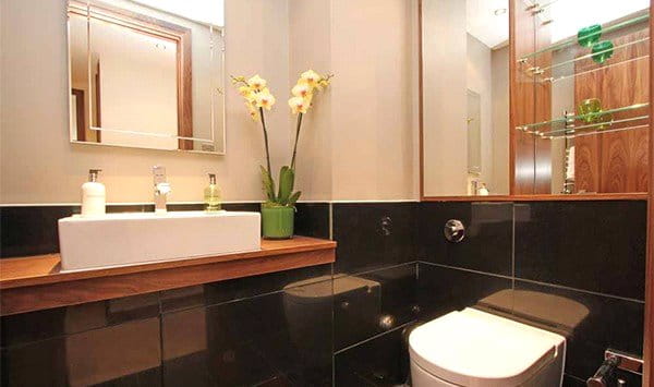 3 bedroom flat, Ennismore Gardens, London SW7 - Available