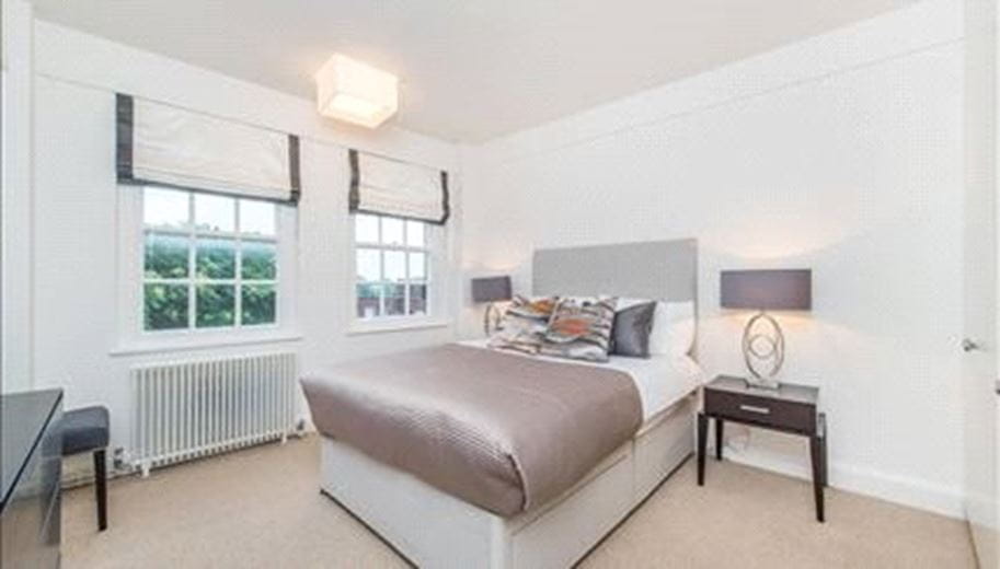 1 bedroom flat, Pelham Court, 145 Fulham Road SW3 - Available