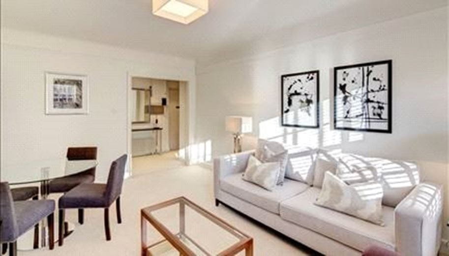 1 bedroom flat, Pelham Court, 145 Fulham Road SW3 - Available