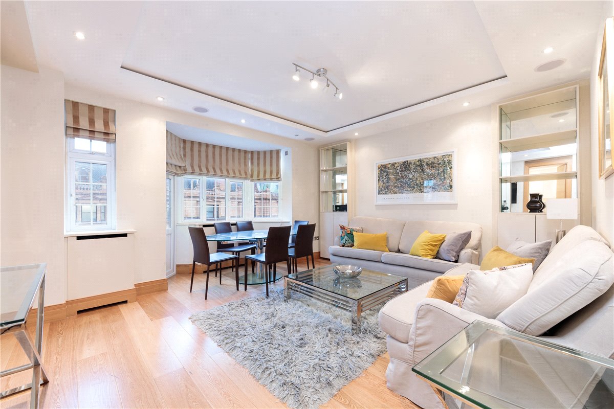 3 bedroom flat, Brompton Road, Knightsbridge SW3 - Available