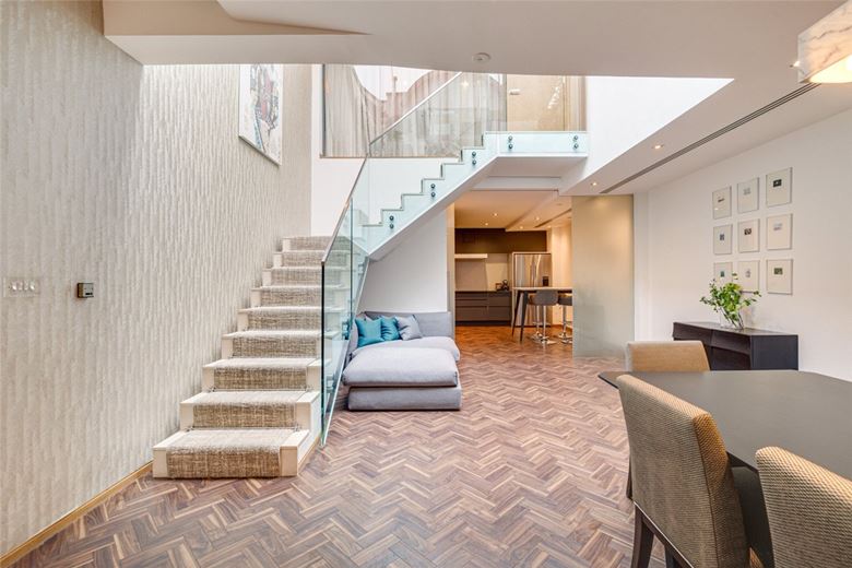 4 bedroom house, Cheval Place, Knightsbridge SW7 - Available