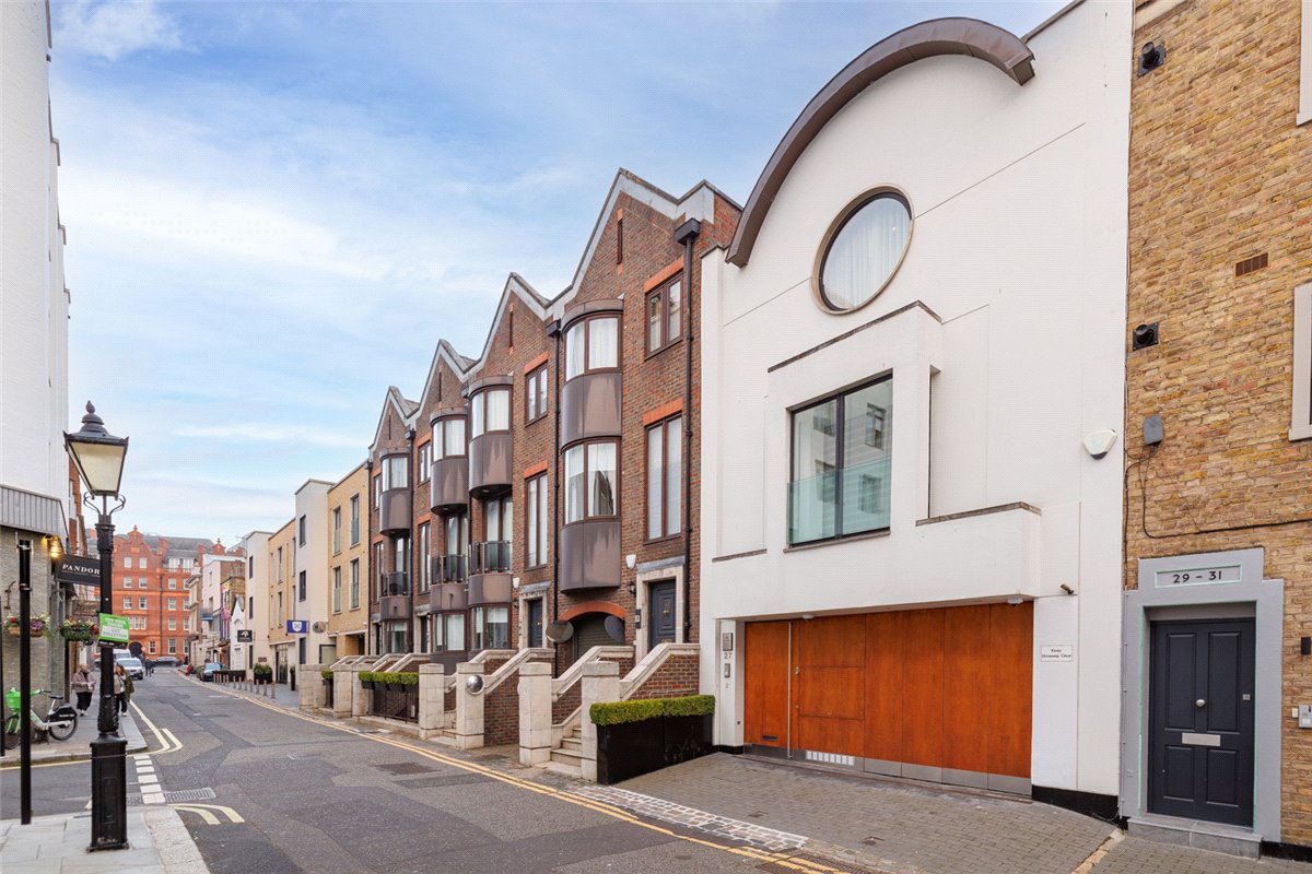 4 bedroom house, Cheval Place, Knightsbridge SW7 - Available