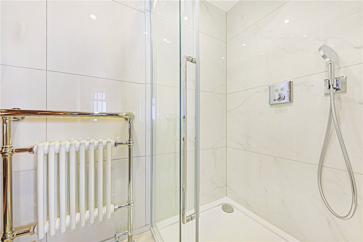 3 bedroom flat, Rosary Gardens, South Kensington SW7 - Available