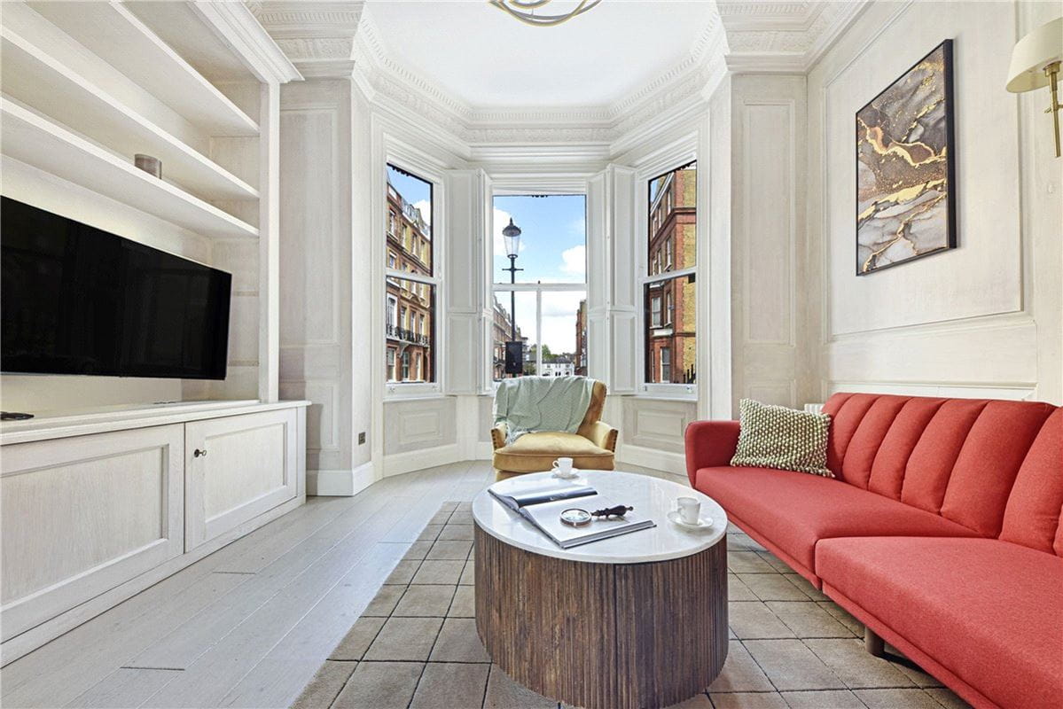 3 bedroom flat, Rosary Gardens, South Kensington SW7 - Available