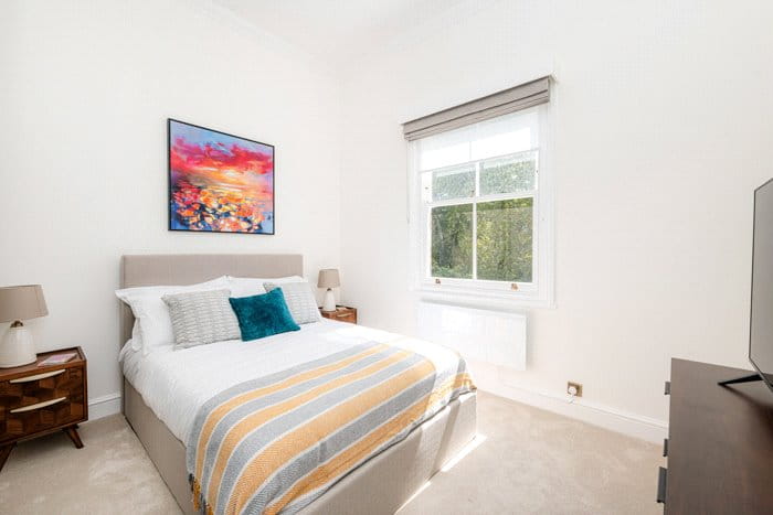 2 bedroom flat, Lexham Gardens, Kensington W8 - Available
