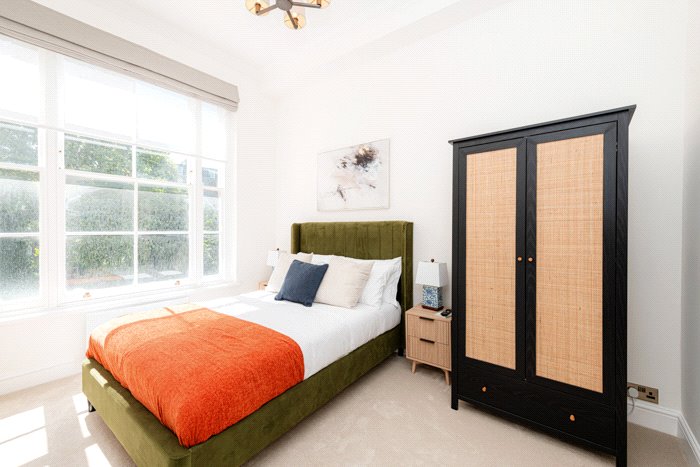 2 bedroom flat, Lexham Gardens, Kensington W8 - Available