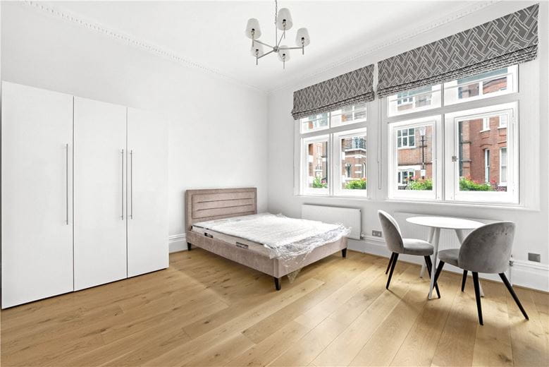  bedroom flat, Egerton Gardens, Knightsbridge SW3 - Let Agreed