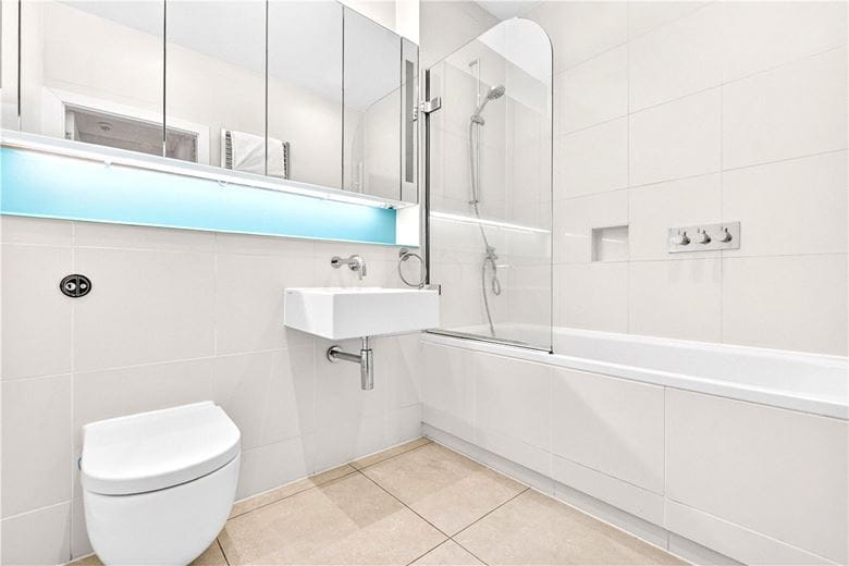 1 bedroom flat, Brompton Road, Knightsbridge SW3 - Available