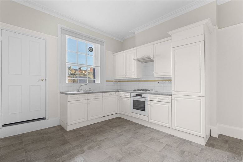 3 bedroom flat, Thurloe Street, South Kensington SW7 - Available