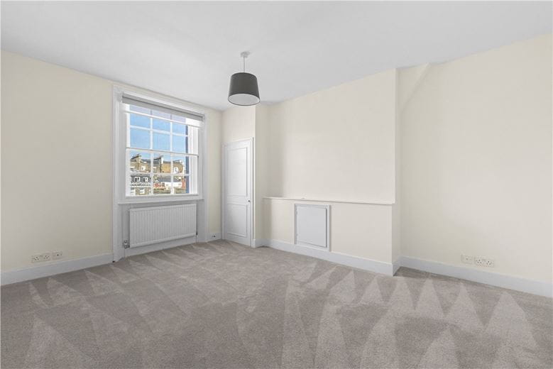 3 bedroom flat, Thurloe Street, South Kensington SW7 - Available